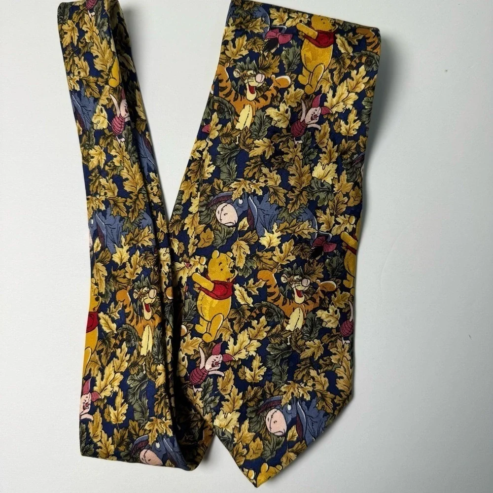 Vintage Disney Store Winnie the Pooh Necktie